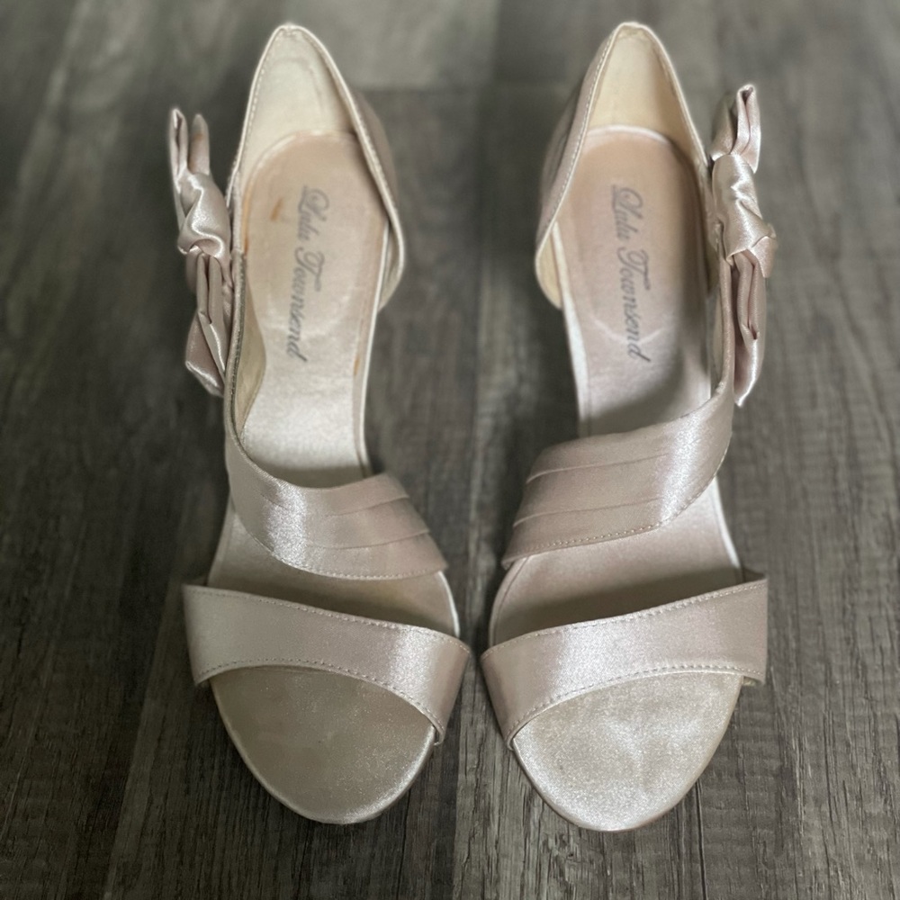 Cute wedding/formal heel